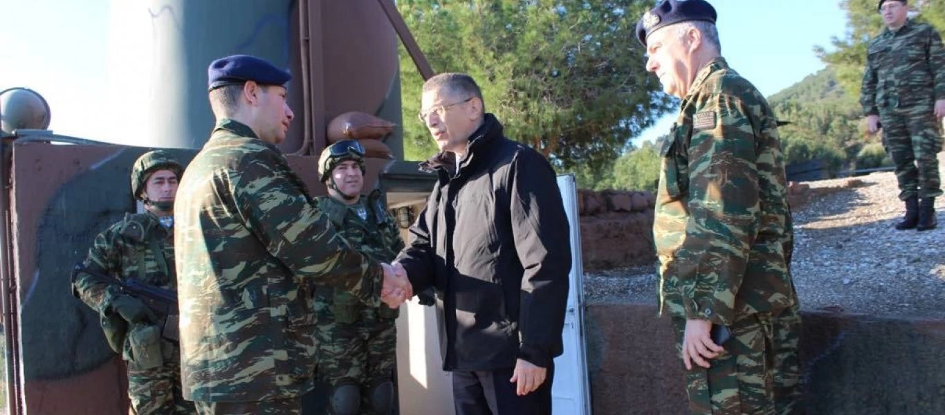 Στα νησιά του Αν.Αιγαίου ο ΥΦΕΘΑ Αλ.Στεφανής - Στην ΑΣΔΕΝ ο Α/ΓΕΣ ο Χαρ. Λαλούσης